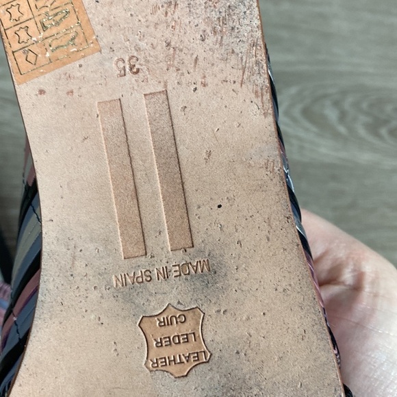 Miista metallic criss cross sandals - Picture 6 of 6